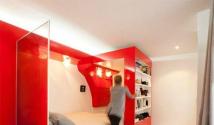 Красная спальня: фото, варианты оформления Интерьер спальни черно красный